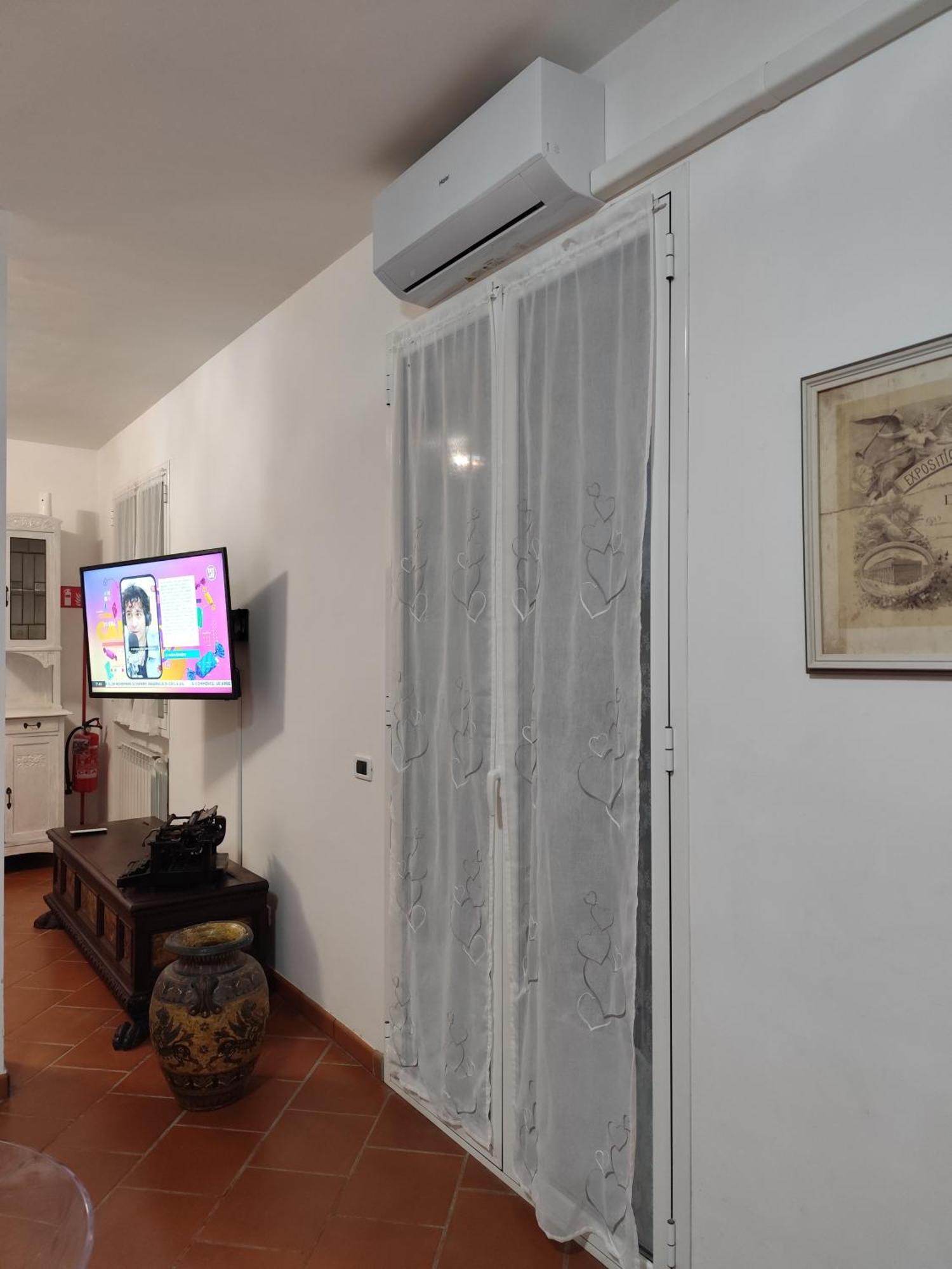 La Casa Di Giada, Appartamento In Villetta Con Aria Condizionata, Wi-Fi E Parcheggio Gratuito Poggi Exterior foto